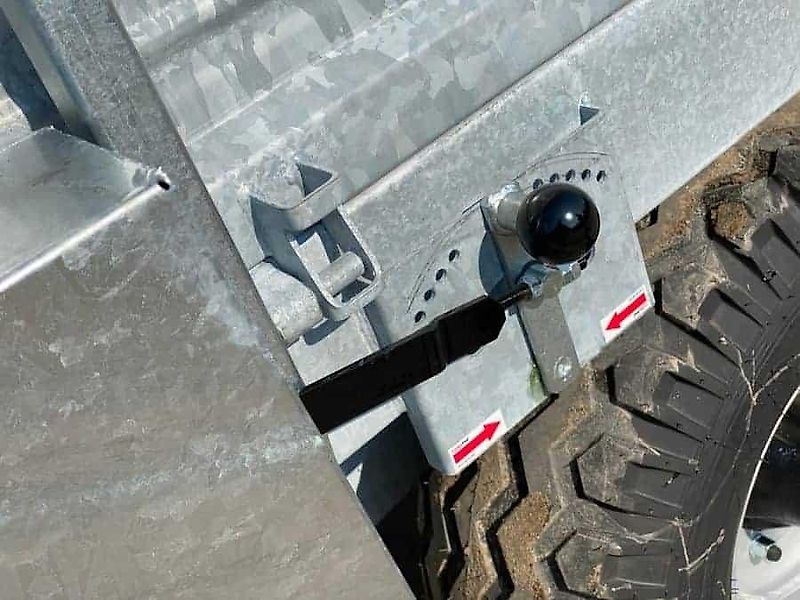 MD CM Miststreuer N233/4 5,7T