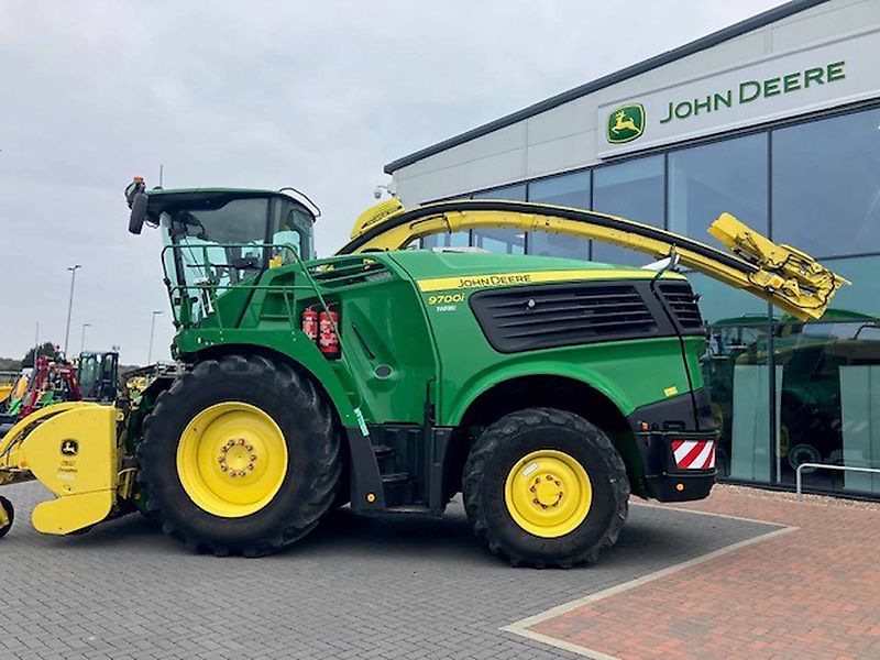 John Deere 9700i