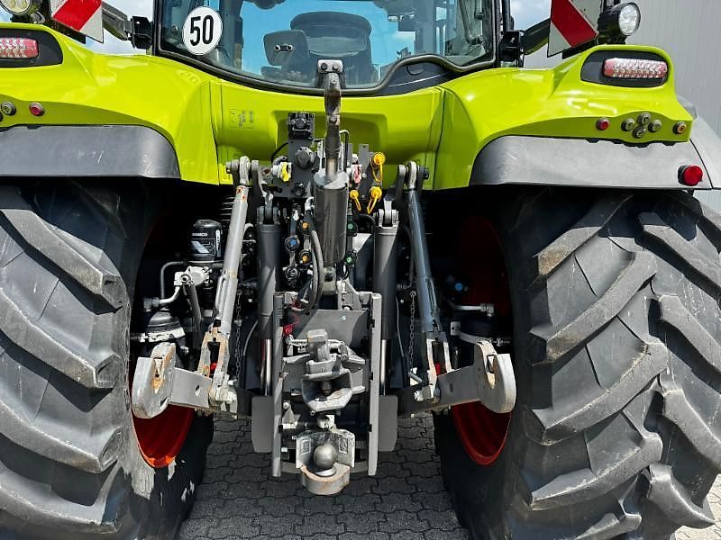 Claas ARION 660 CMATIC