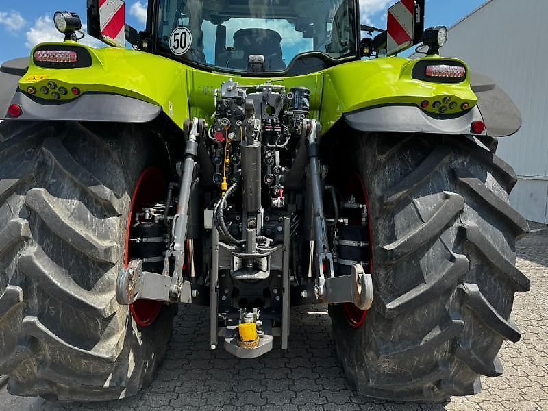 Claas AXION 830