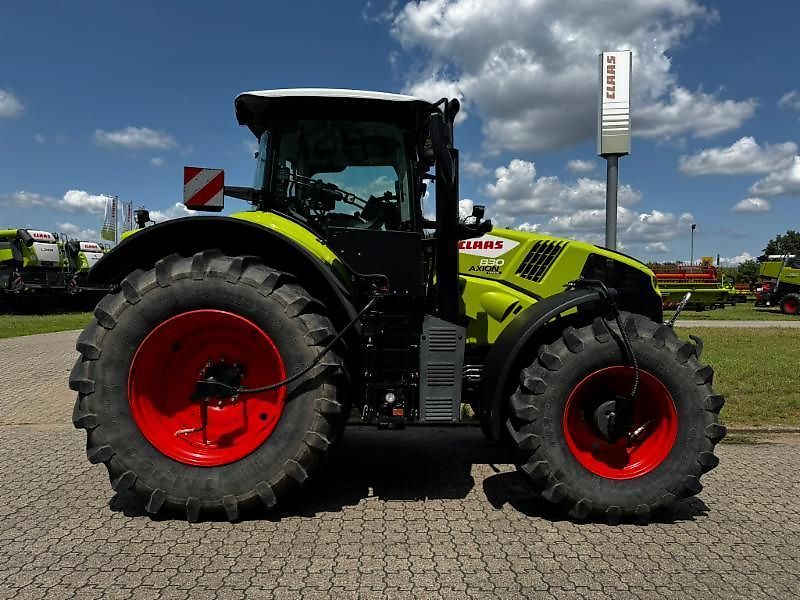 Claas AXION 830