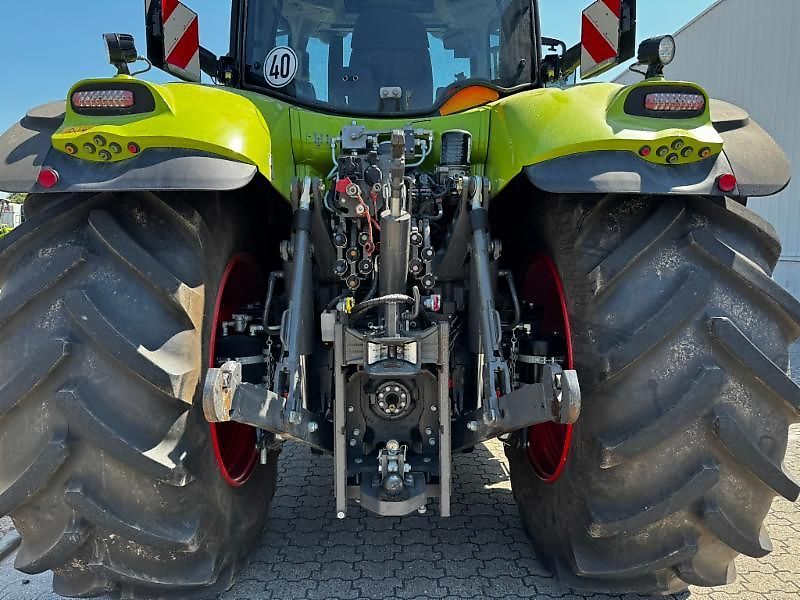 Claas AXION 870