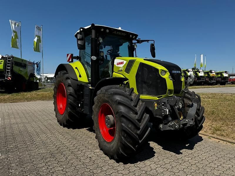 Claas AXION 870
