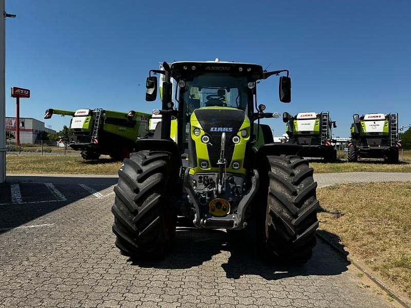 Claas AXION 870