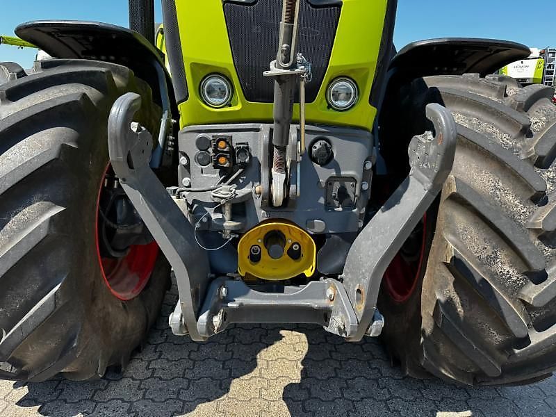 Claas AXION 870