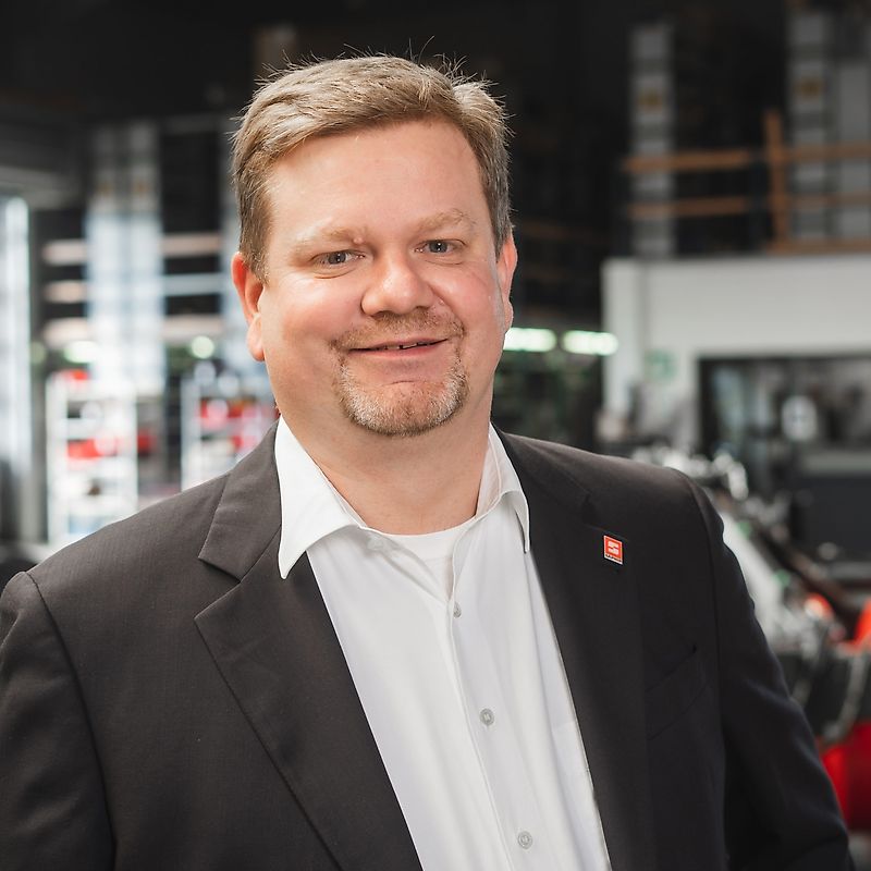 Contact Mr. Mario Wiechern