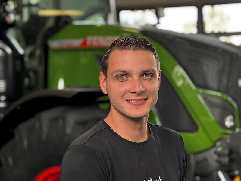 Contact Mr. Frank Siebelink